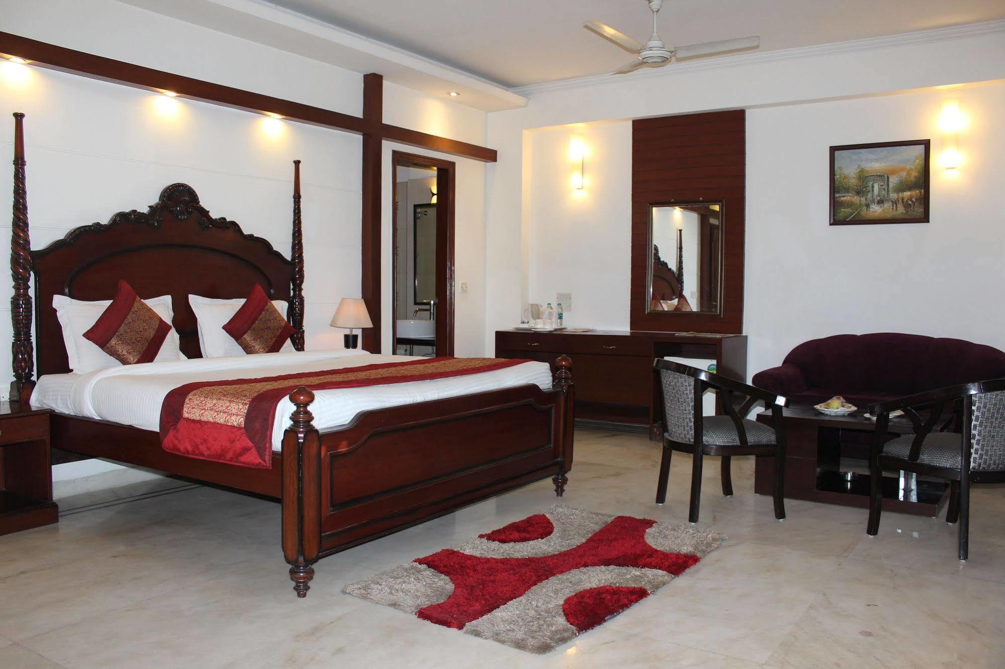 Hotel Comfort Zone Greater Kailash Új-Delhi Kültér fotó